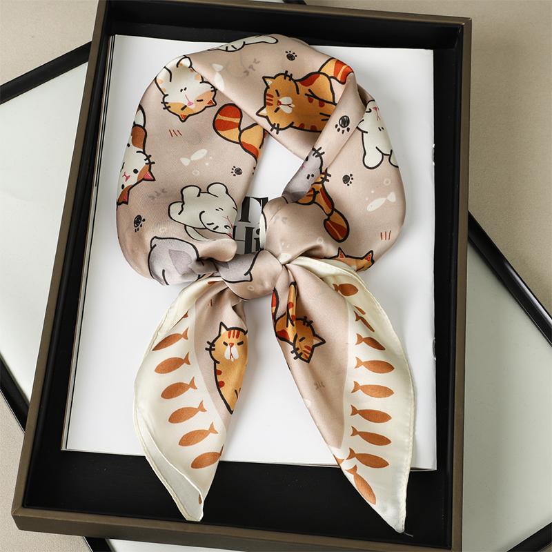 Scialle di seta di lusso Sciar - Scarf Silk Square recensione e prezzo