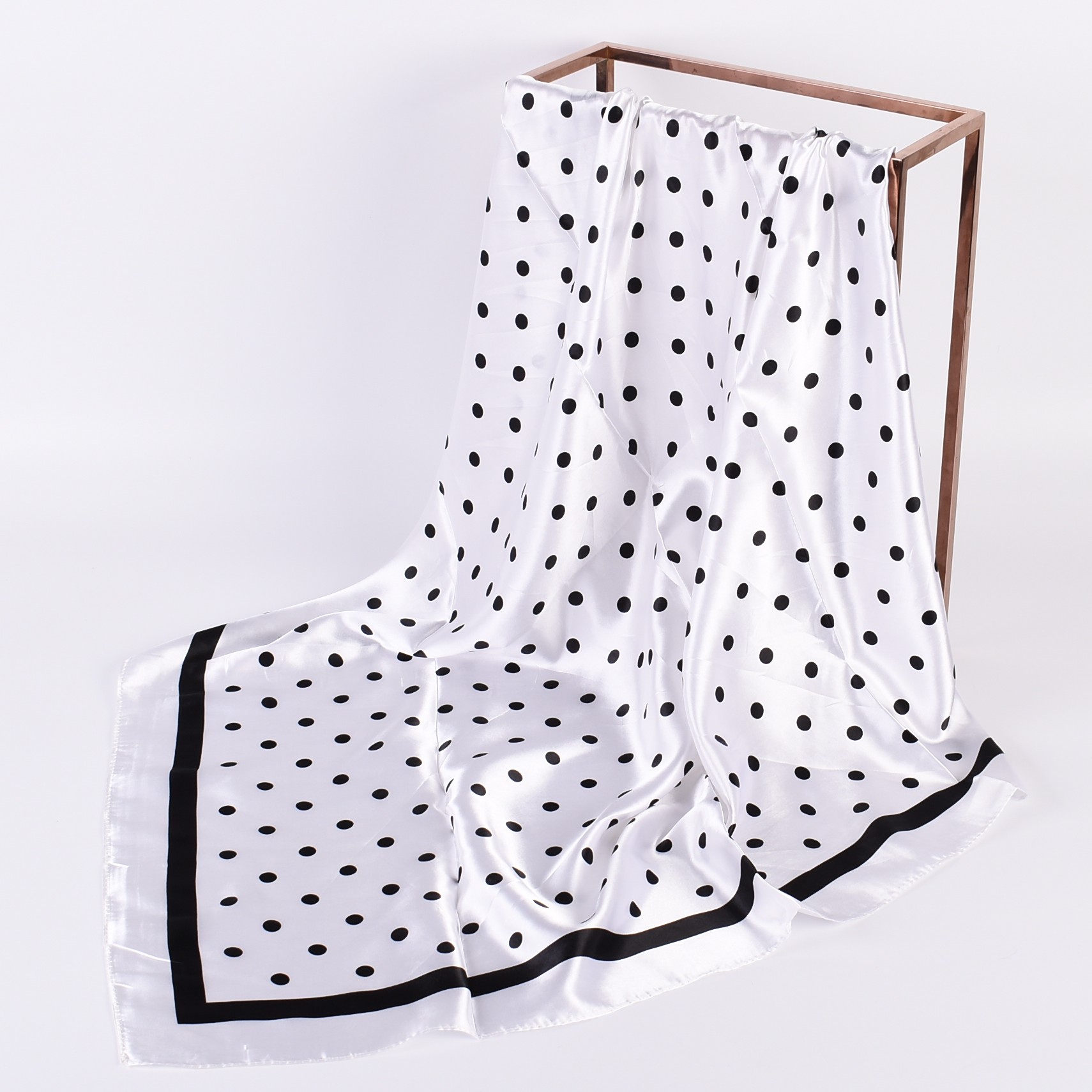 Sciarpa quadrata grande da 90  - Scarf Silk Square recensione e prezzo