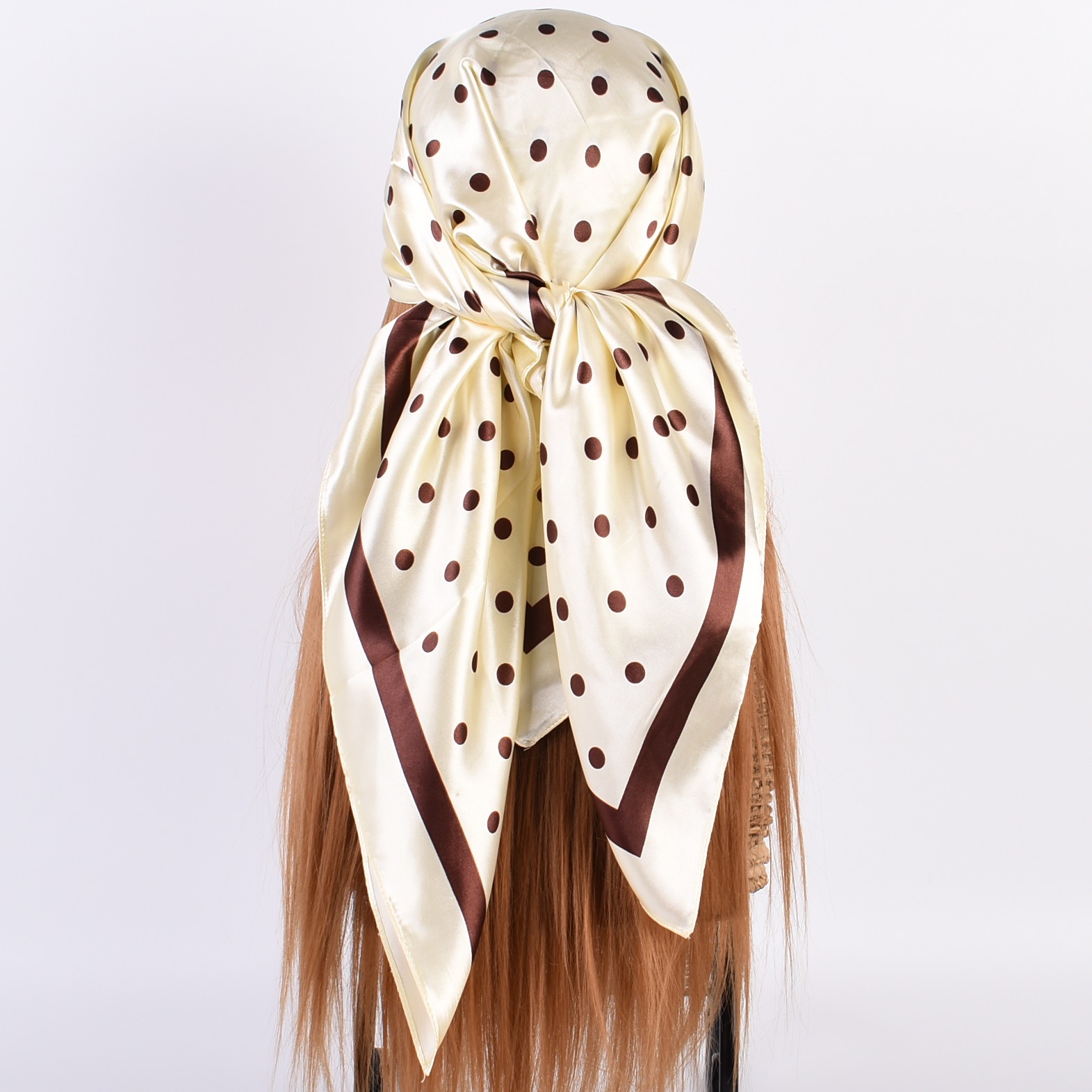 Sciarpa quadrata grande da 90  - Scarf Silk Square recensione e prezzo