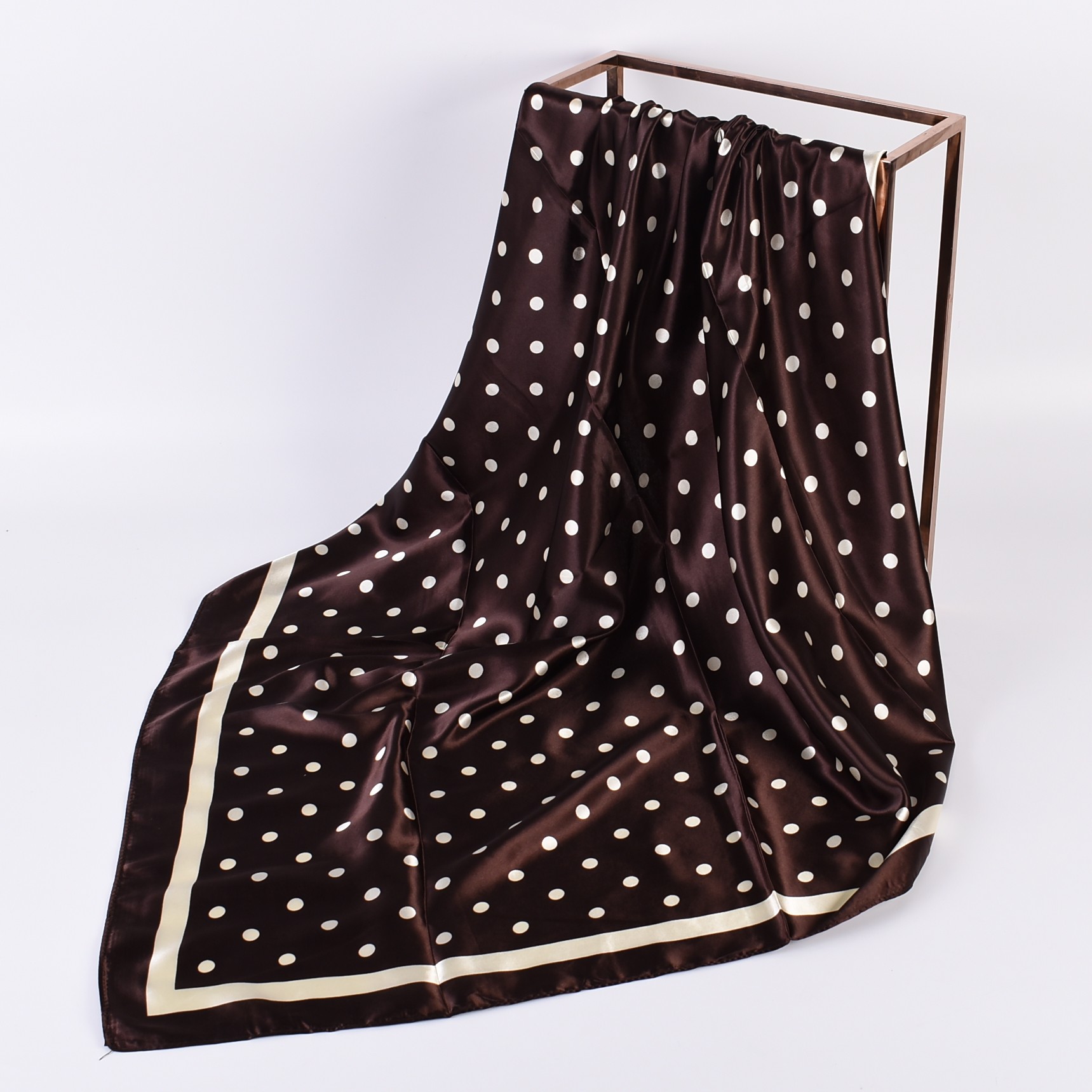 Sciarpa quadrata grande da 90  - Scarf Silk Square recensione e prezzo
