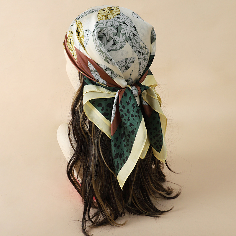 70x70 cm Sciarpa da donna Sens - Scarf Silk Square recensione e prezzo